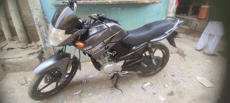 Yamaha YBR 125 Karachi regestered exellent condition 1st owner 4