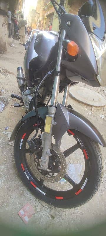 Yamaha YBR 125 Karachi regestered exellent condition 1st owner 9