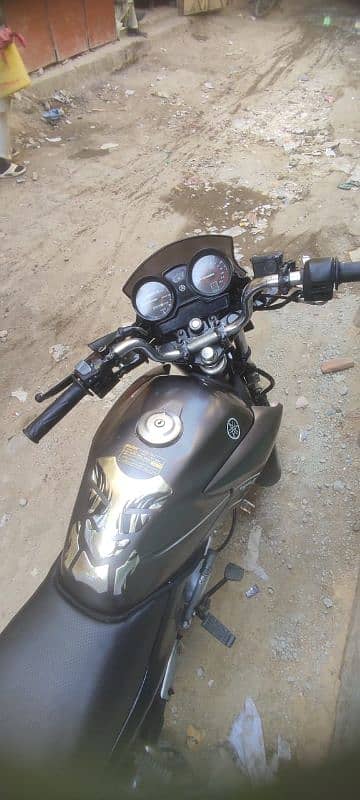 Yamaha YBR 125 Karachi regestered exellent condition 1st owner 10