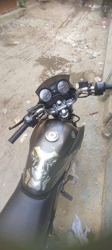 Yamaha YBR 125 Karachi regestered exellent condition 1st owner 12