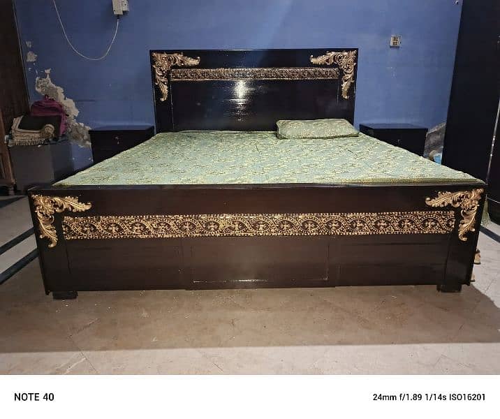 king Bed set for Sale( without mattress) 3