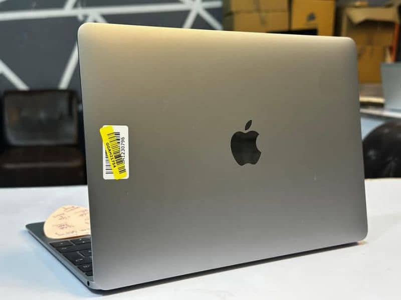 MacBook Retina 12-inch 2017 1