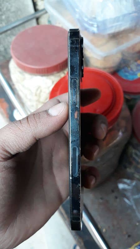 iPhone 12 pro genuine 4