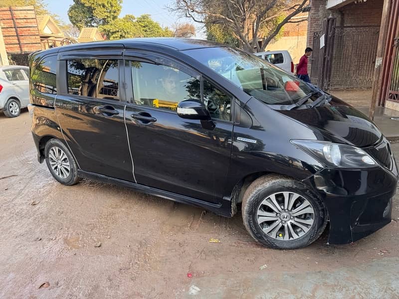 Honda Freed 2014 1