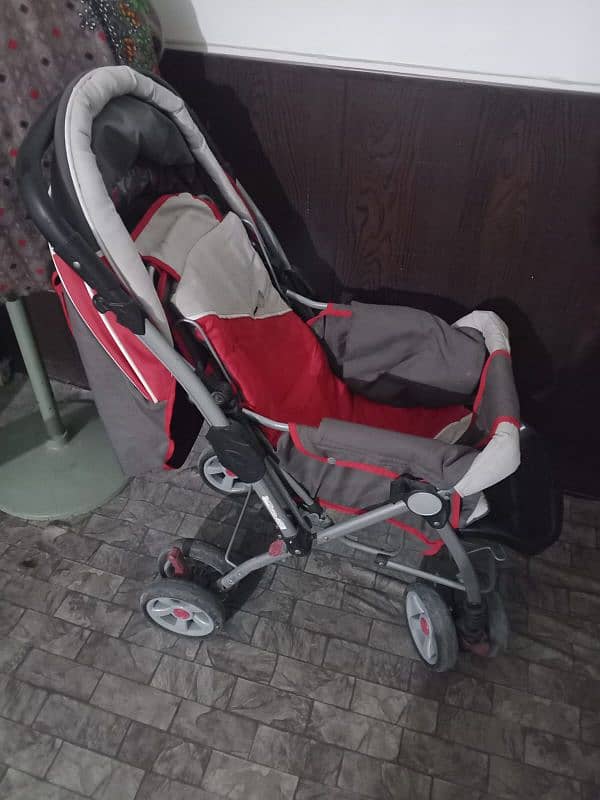 Baby Pram in fresh condition 3