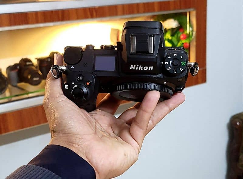 Nikon Z6 ii (10/10) Full-Frame Professional Body 2