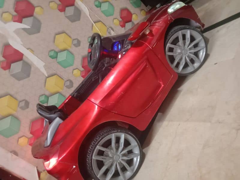 baby 2 sitters car new condition 2