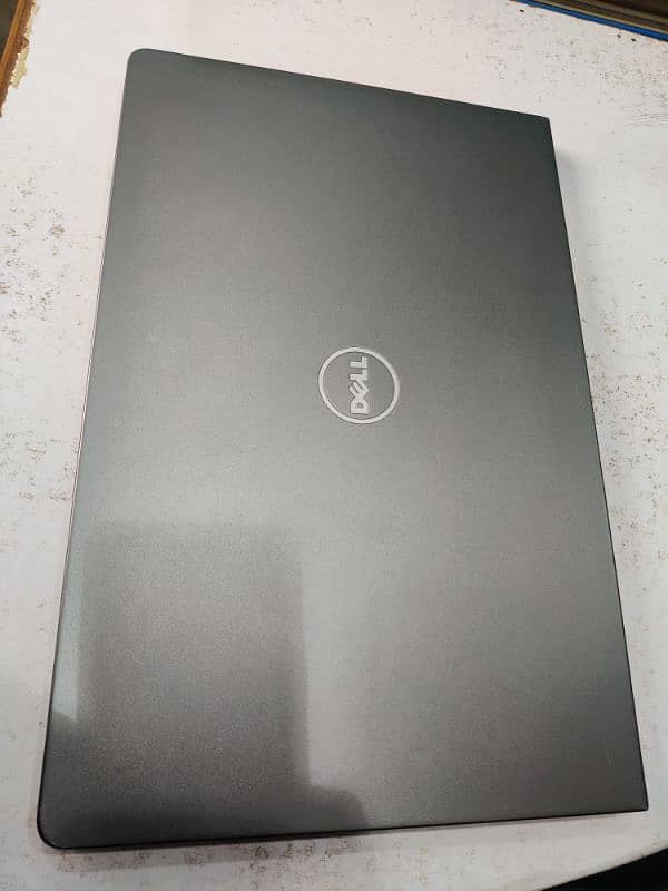 Dell vostro 5568 i5 7th generation 16ram 256 SSD 4