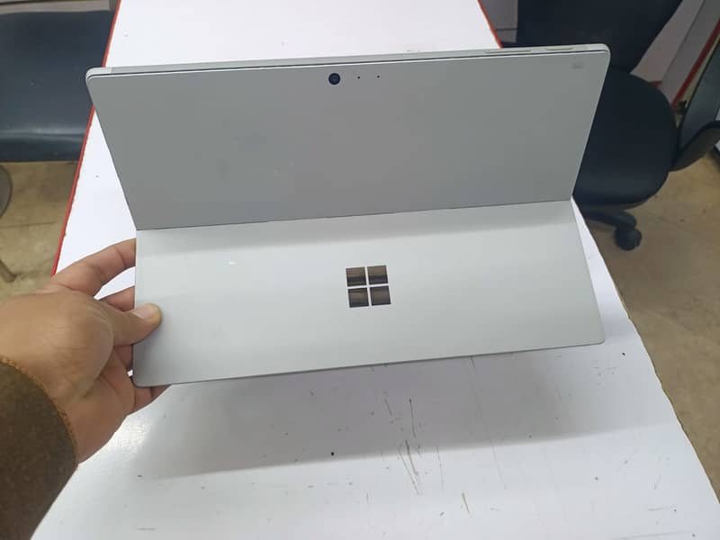 Surface Pro5 1796 i7 7th Generation/ Pro5 1796 i7 7th Generation 2