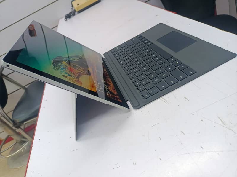 Surface Pro5 1796 i7 7th Generation/ Pro5 1796 i7 7th Generation 9