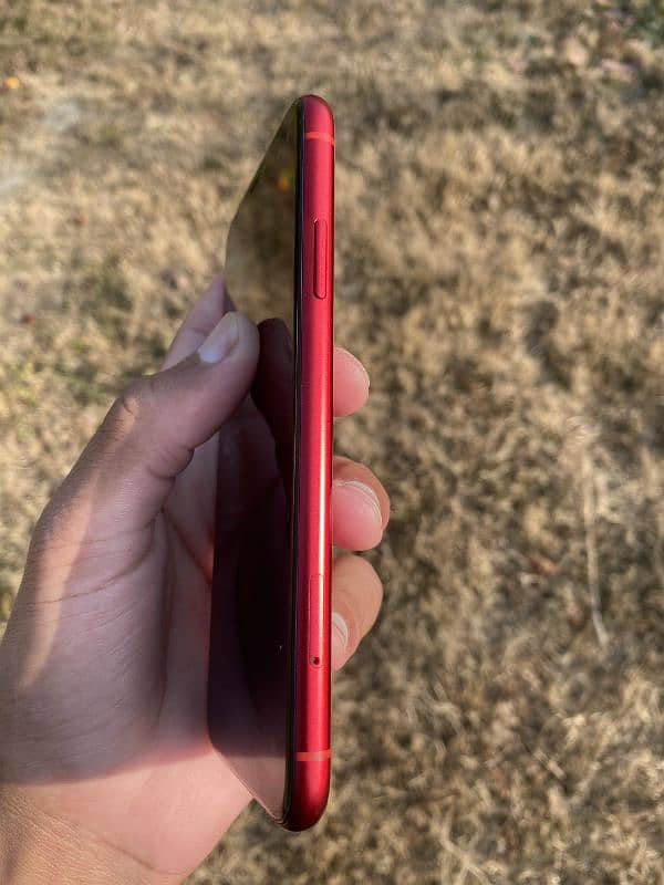 iPhone XR Non PTA (Factory Unlocked) 3