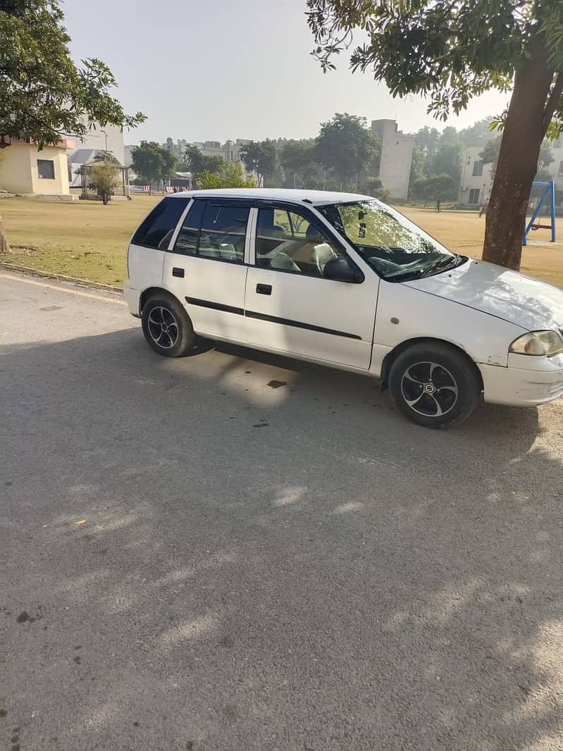 Suzuki Cultus VXR 2011/12 3