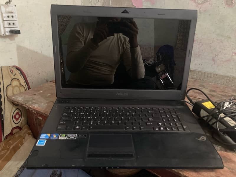 Asus J73JW Laptop 9