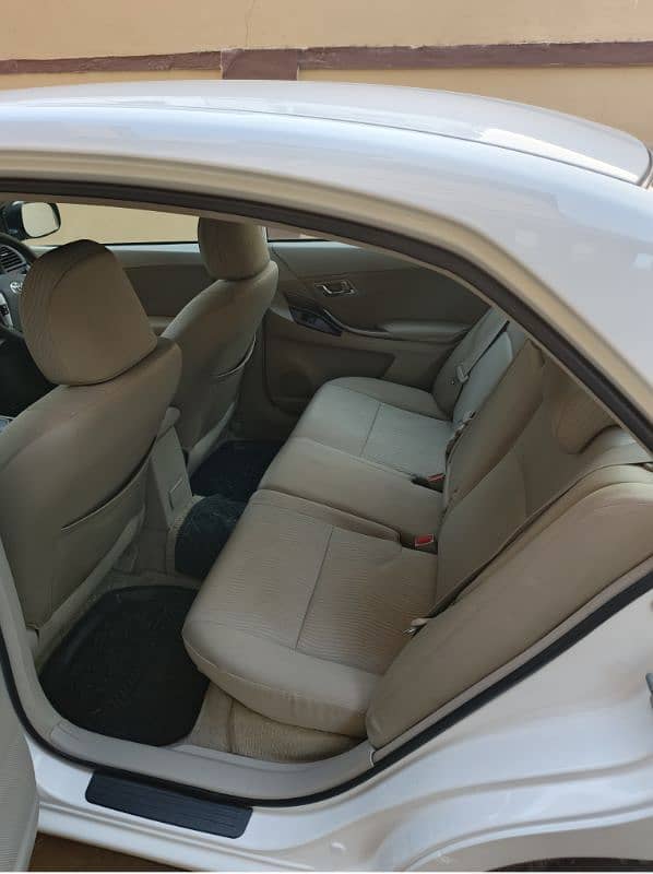 Toyota Premio 2010 model registered 2013 Perl White color 8