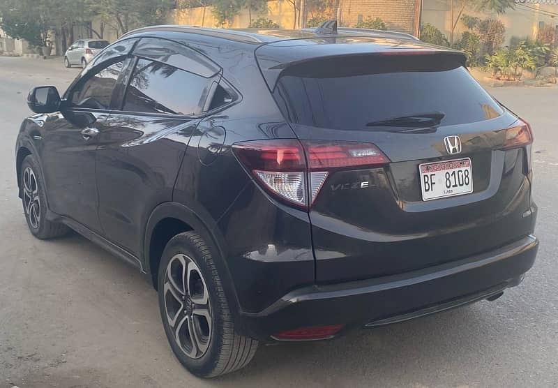 Honda Vezel 2015 arjent sale 3