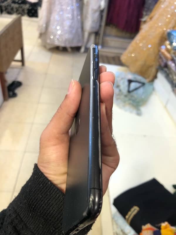 IPhone 11Pro Max (Non-PTA) With Box 3