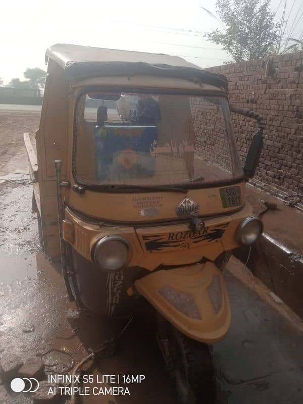 Rozgar loader rickshaw all ok hai 10