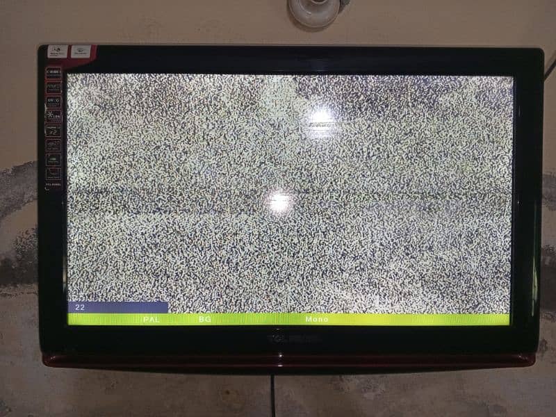 TCL Nobal LCD Tv far sale urgent 1