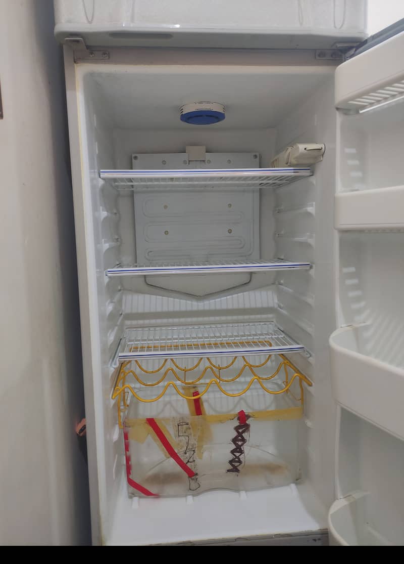 Dawlance refrigerator 3