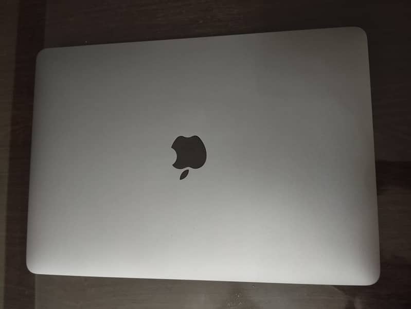 Macbook Air 2020, Intel i3, 8gb RAM, 256 GB SSD, Box and charger 0