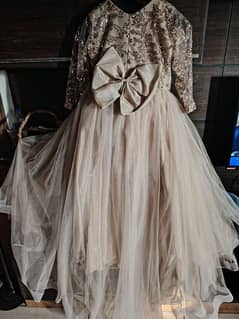 fairy beatiful frock just wore 1 time like brand new