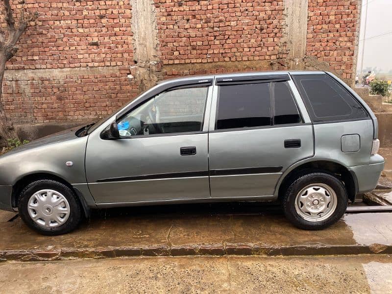 Suzuki Cultus 2012 5