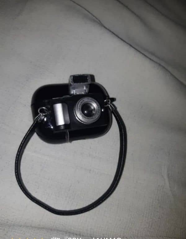 4 Sale Camera Earphone 2