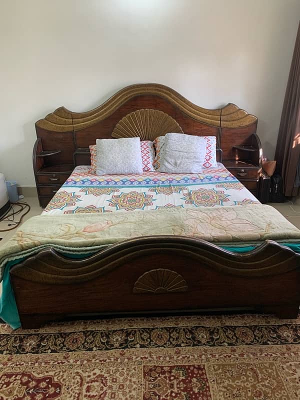 KING SIZE BED FOR SALE WITHOUT MATRESS 0