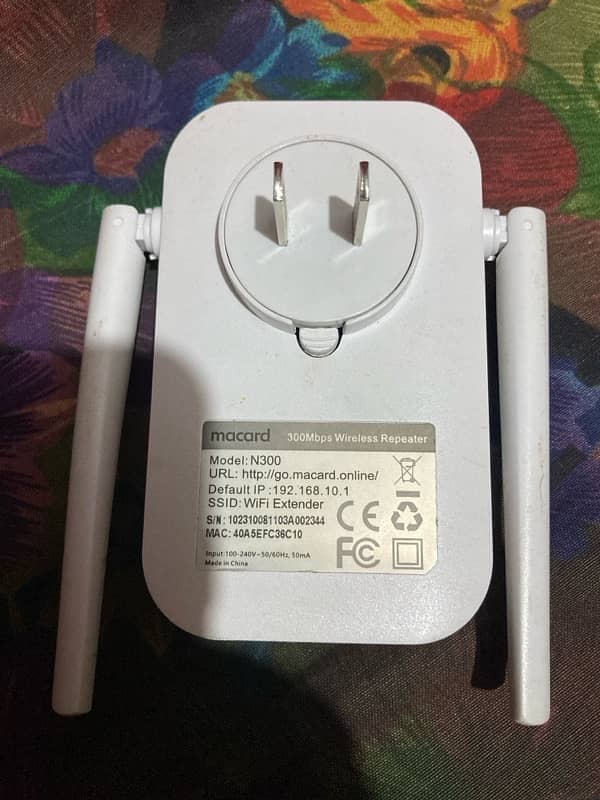 Macard 300Mbps Wireless Extender 1