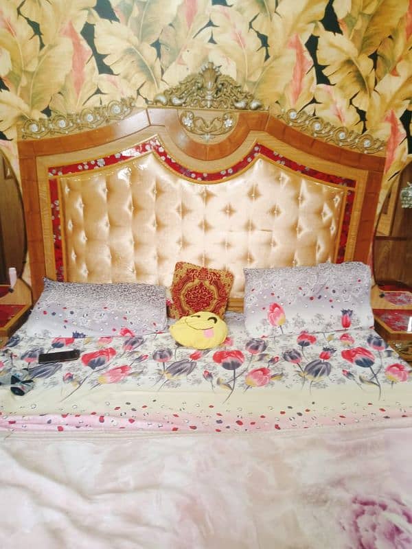 bed room set full new condition 5