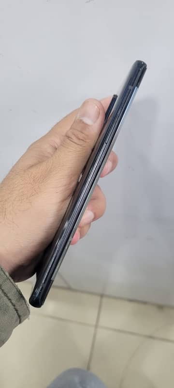 one plus 8 pro 8/128GB. 3