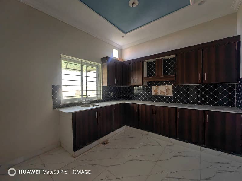 HOUSE AVAILABLE FOR SALE IN BANIGALA 0