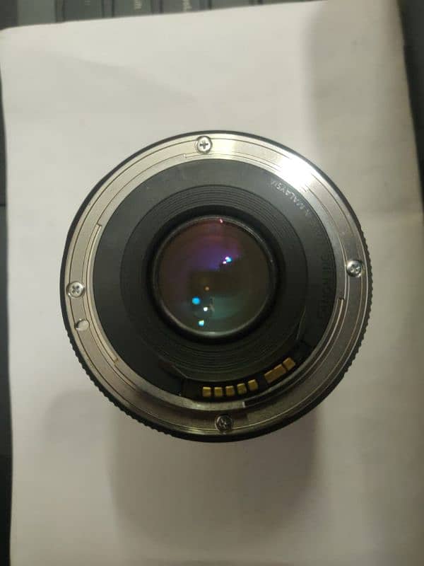 Canon 50mm f/1.8 STM lens 4