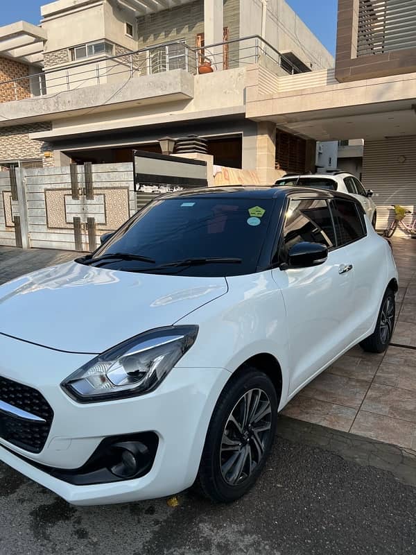 Suzuki Swift Glx CVT 2022 5