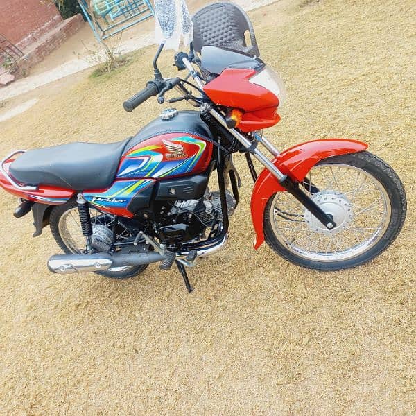 honda red colour good bike 2