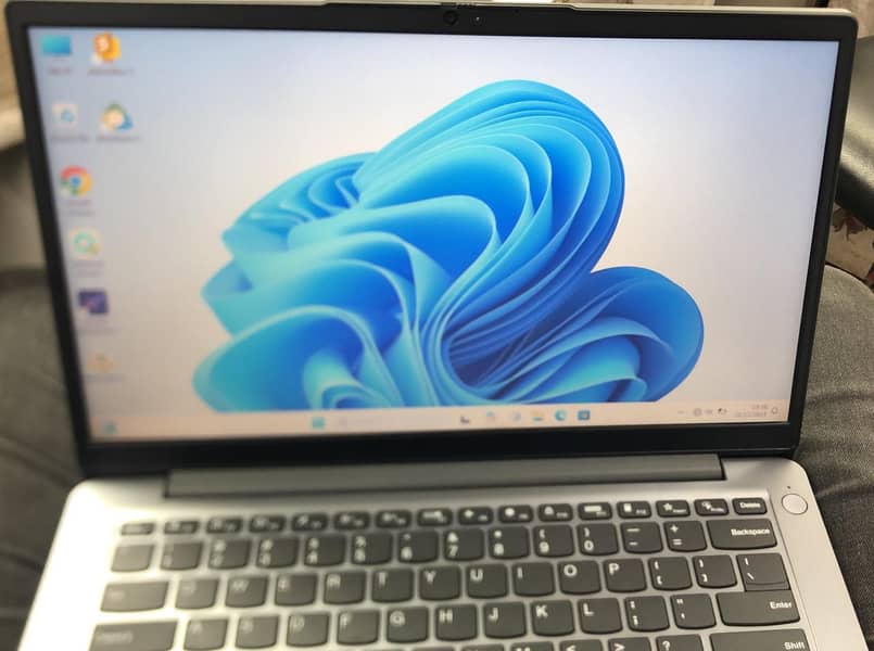 Lenovo Ideapad 3 /  LENOVO Ideapad 3 0