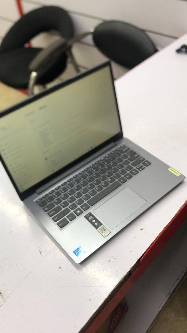 Lenovo Ideapad 3 /  LENOVO Ideapad 3 6