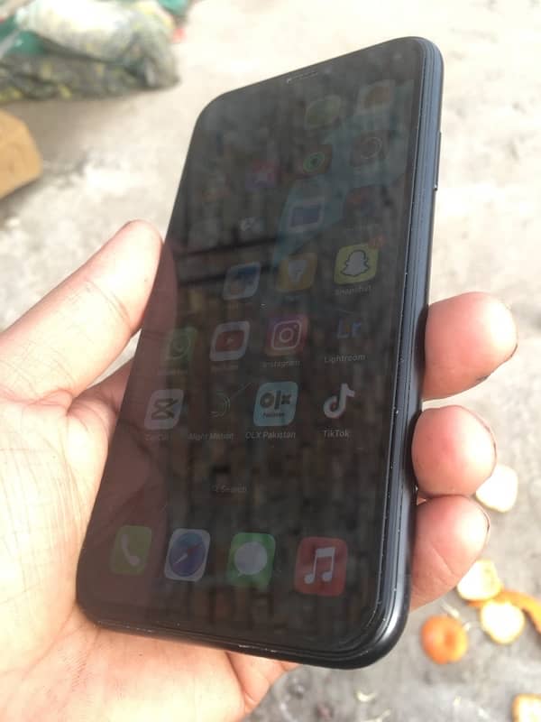 iPhone XR non pta 64 go 4