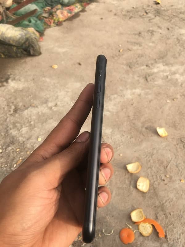 iPhone XR non pta 64 go 10