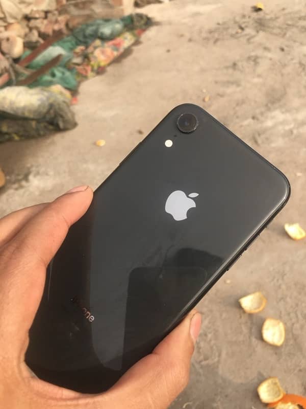 iPhone XR non pta 64 go 12