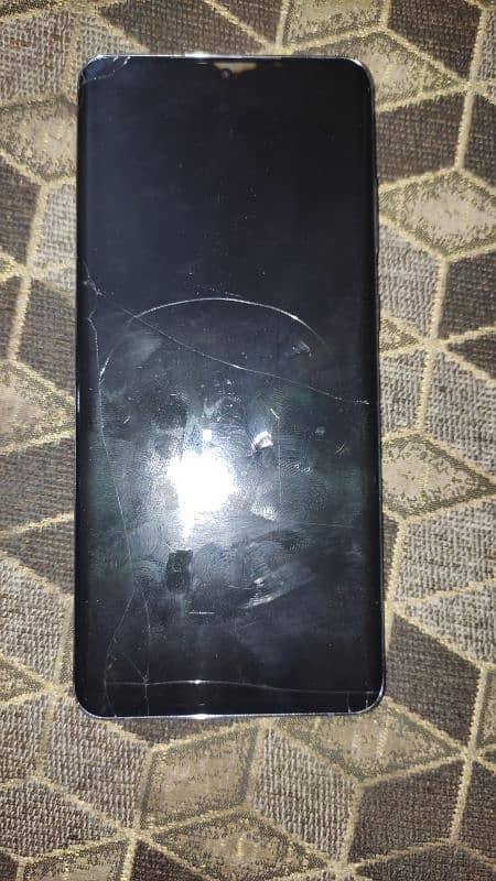 Samsung s20 ultra 8 128 panel or back crack 1