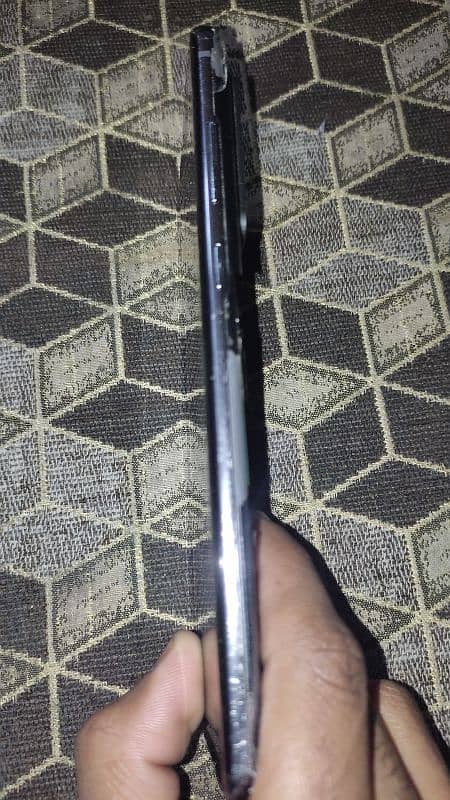 Samsung s20 ultra 8 128 panel or back crack 5