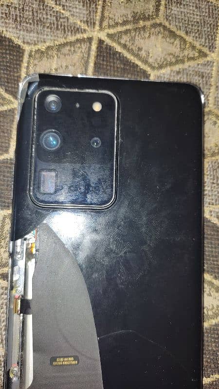 Samsung s20 ultra 8 128 panel or back crack 6