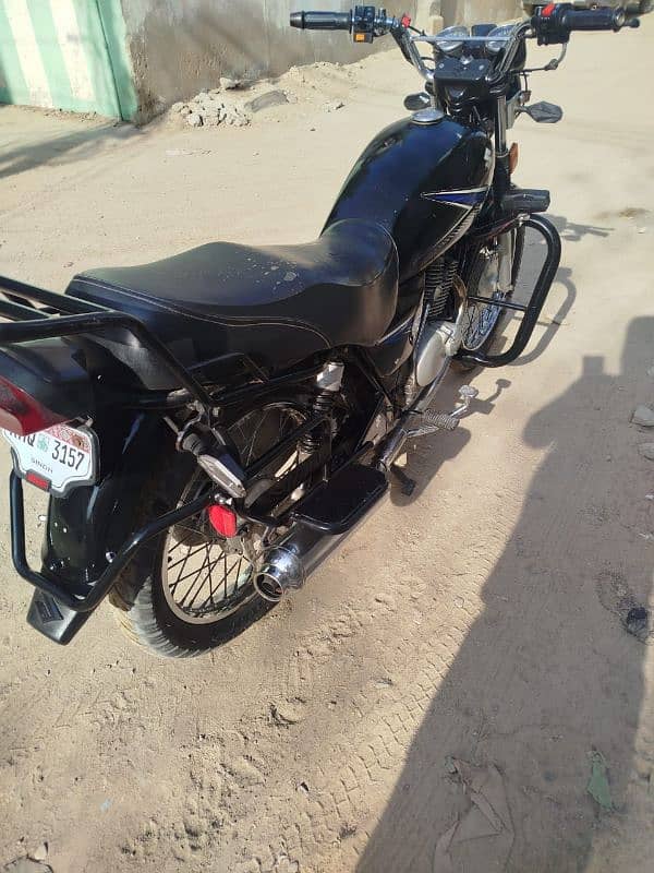 suzuki GS 2014 8