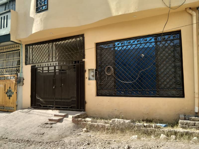 3.5 marla House near to gate gulshan Abad 20