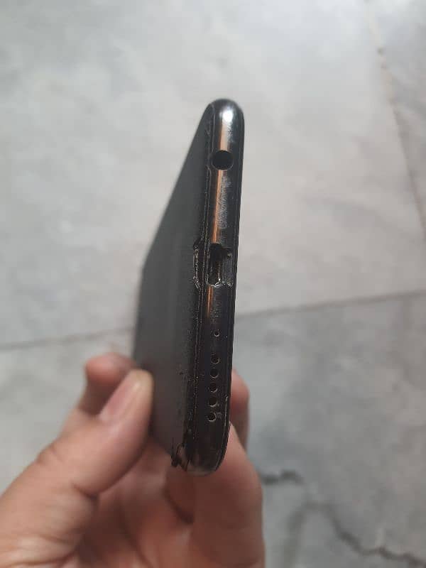 Huawei Y7 Prime 2018 in good condition without any fault. 4