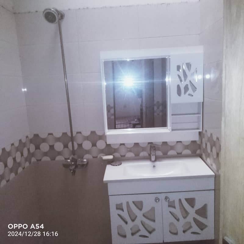 Beautiful 5 marla house for sale in Bahria Town- Sector C 8