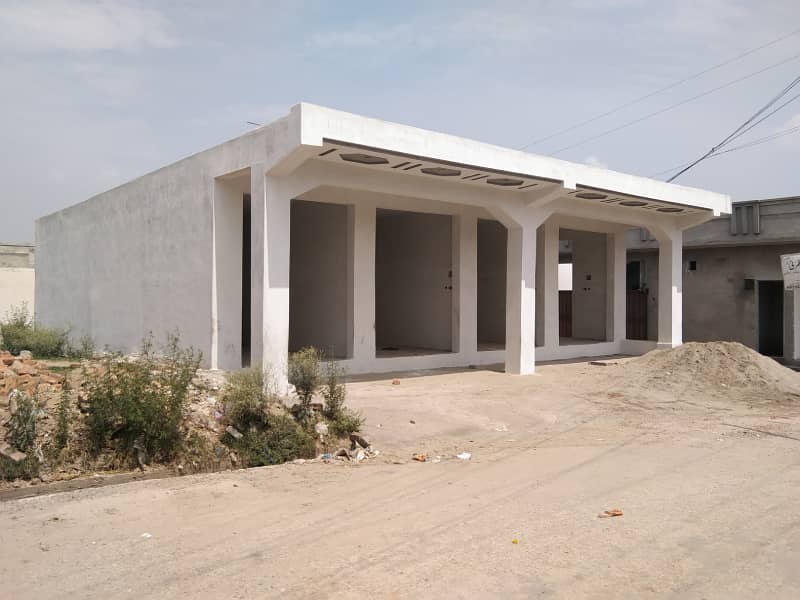 8 Marla market corner comrshl main Tarbela Road 4