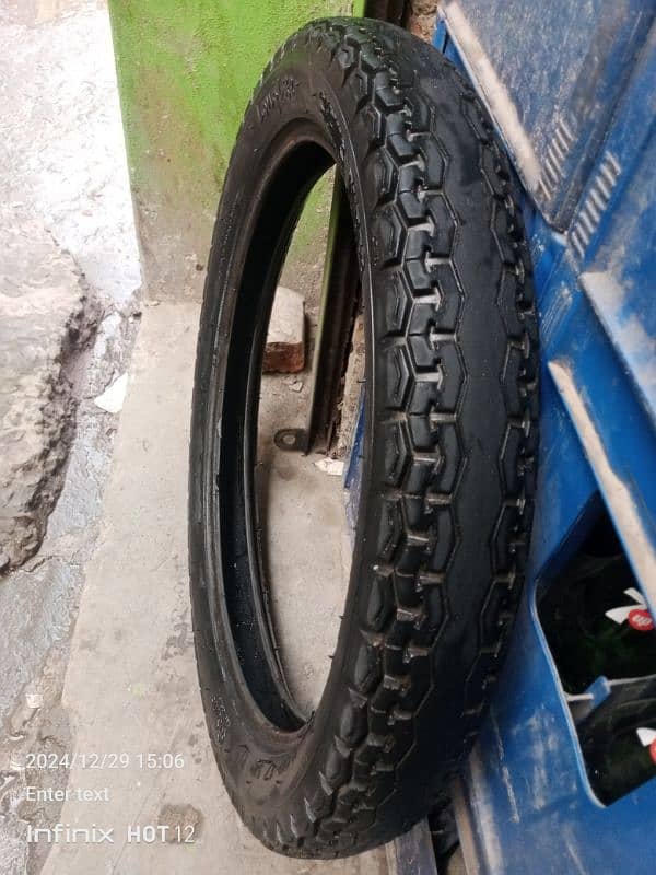 RS 2000 125 tyre for sell 1