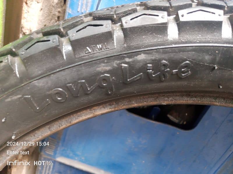 RS 2000 125 tyre for sell 6